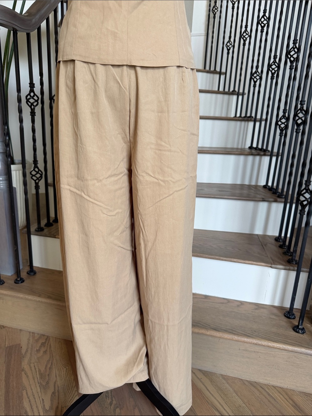 NWT Mable Beige Wide-Leg Pant Set with Button-Front Top (Medium) - Picture 7 of 10